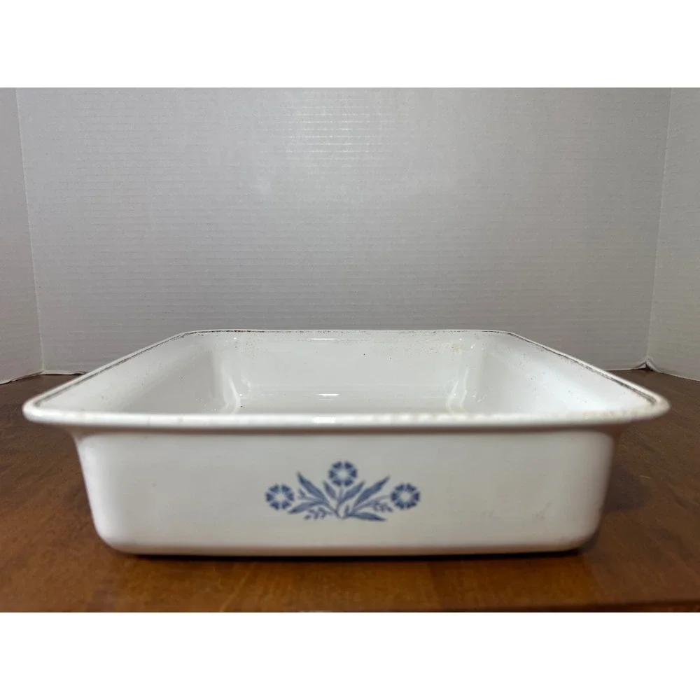Vintage Corning Ware Blue Cornflower 8x8x2 Square Baking Dish P-322 Made in USA